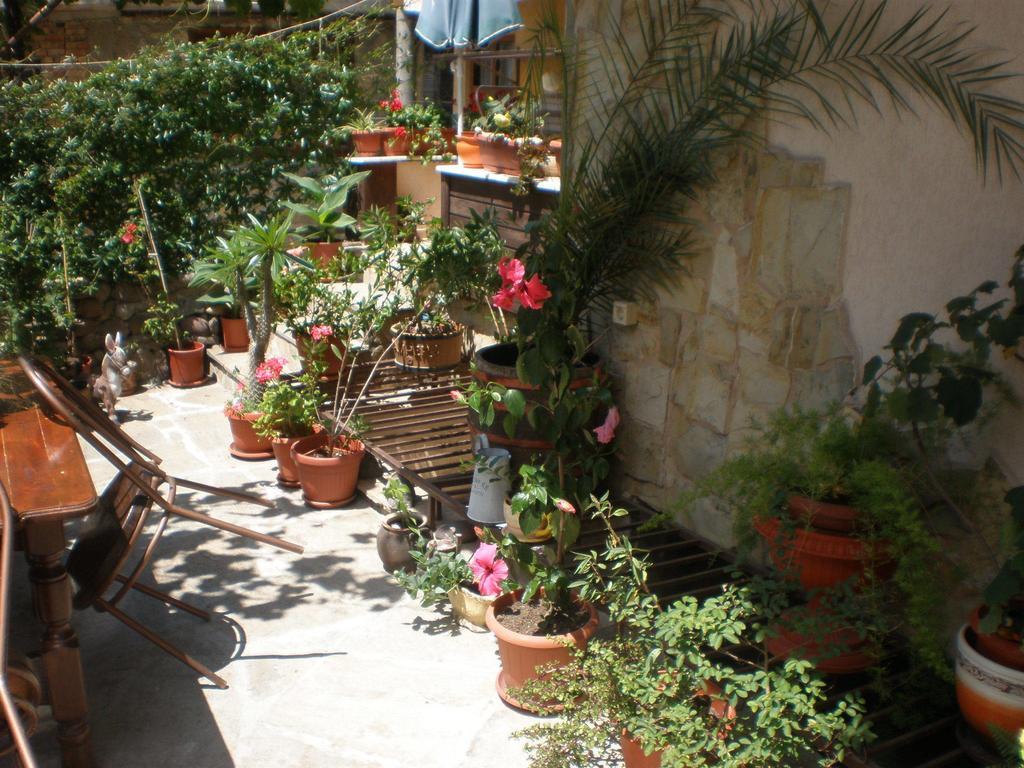 Family Hotel Emilia Sozopol Eksteriør bilde